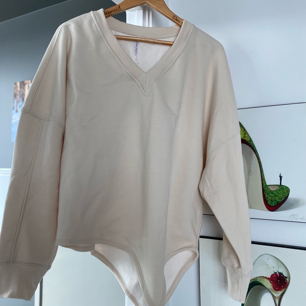 Fabletics Mira Pullover - Picture 3 of 8
